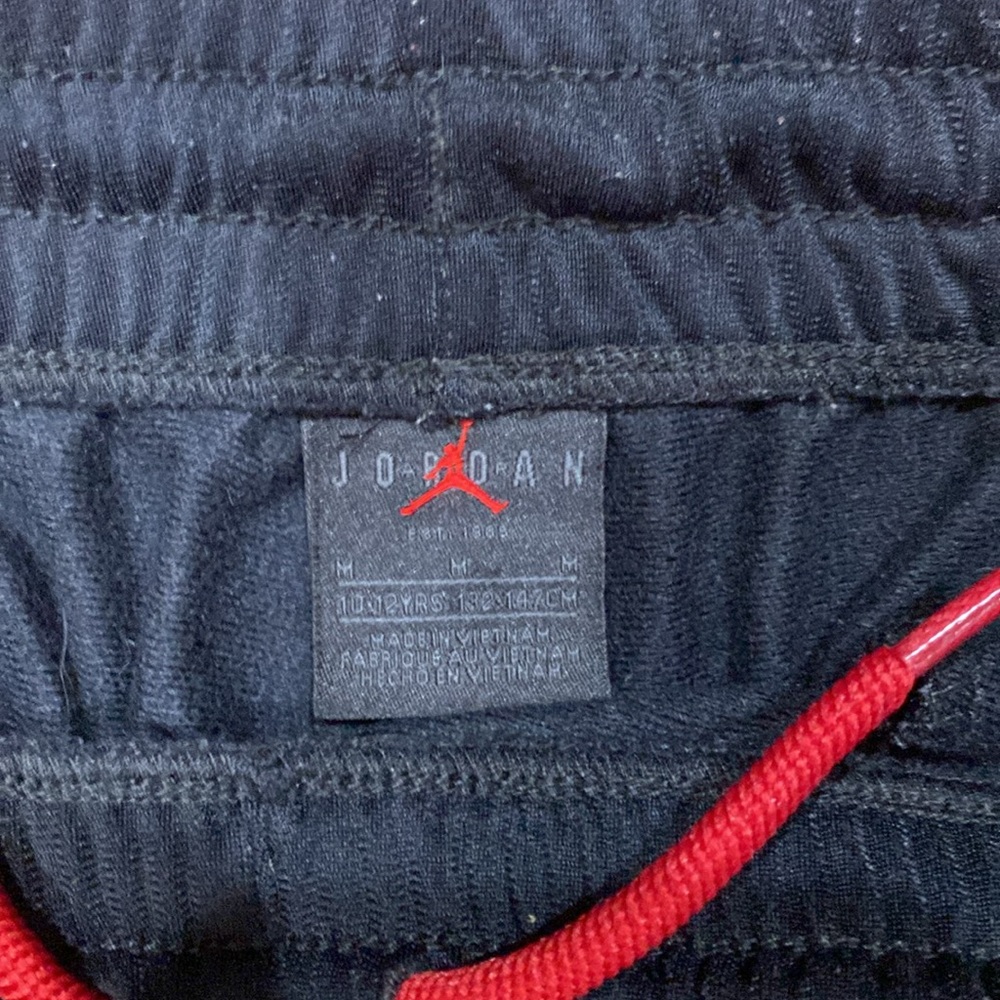 4/$10 Jordan Kids Black Jogger Pants boys medium - Picture 2 of 5